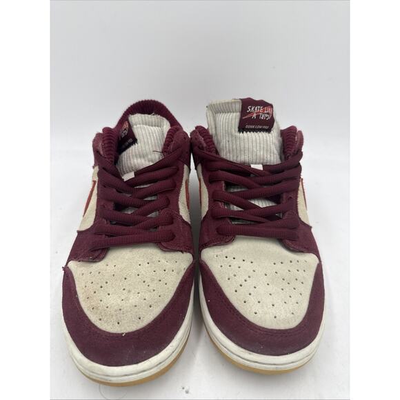 Size 10 - Skate Like a Girl x Nike Dunk SB Low White - Picture 2 of 7